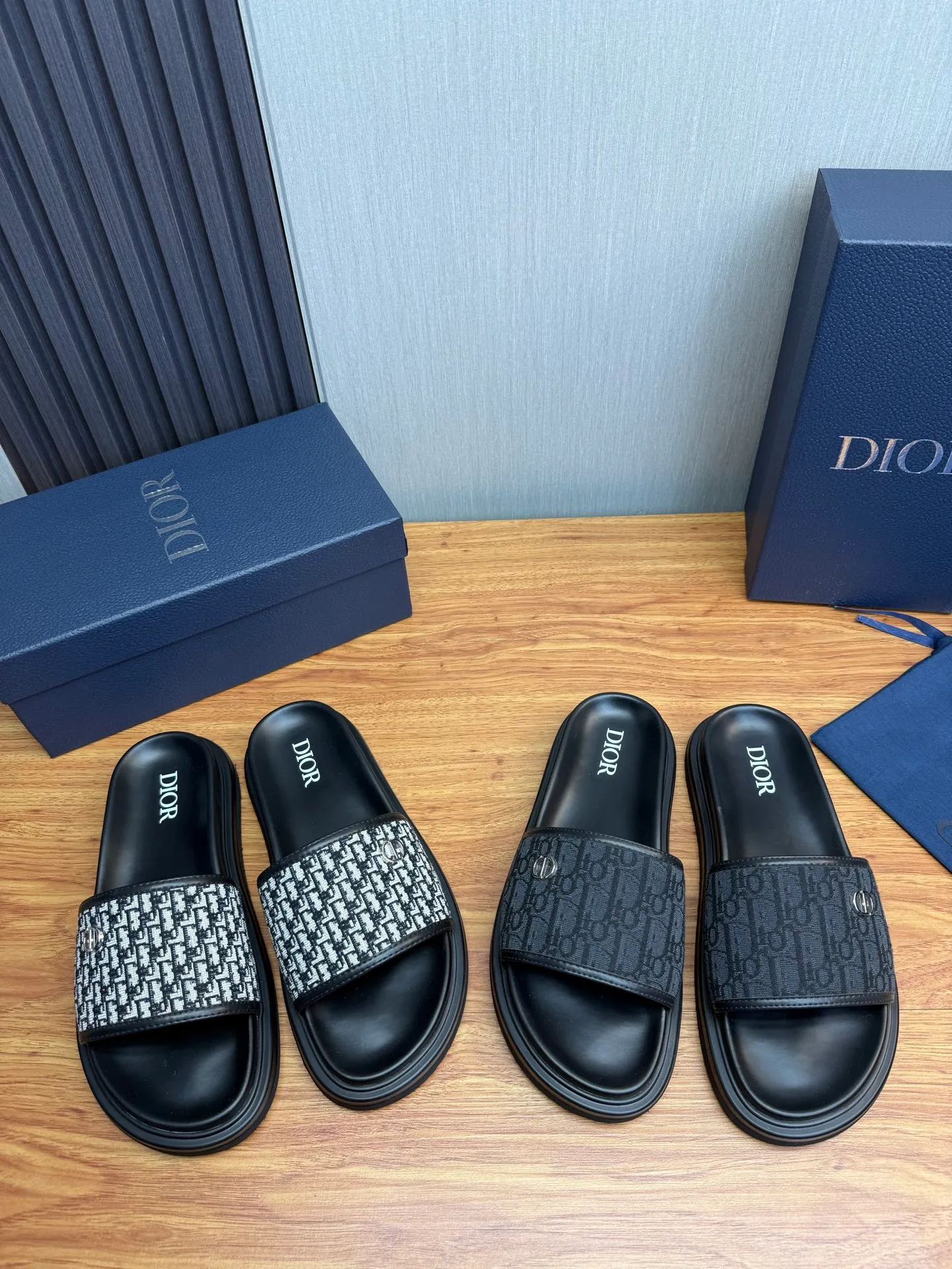 Men's shoes 260💰 Dior. Men's slippers🩴Official website 1:1 production 38-45 size 45 46 🉑️Customized original material shipped✅